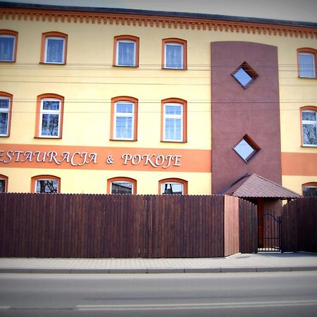 Pokoje Goscinne Kropka Тарновске Гори Екстериор снимка
