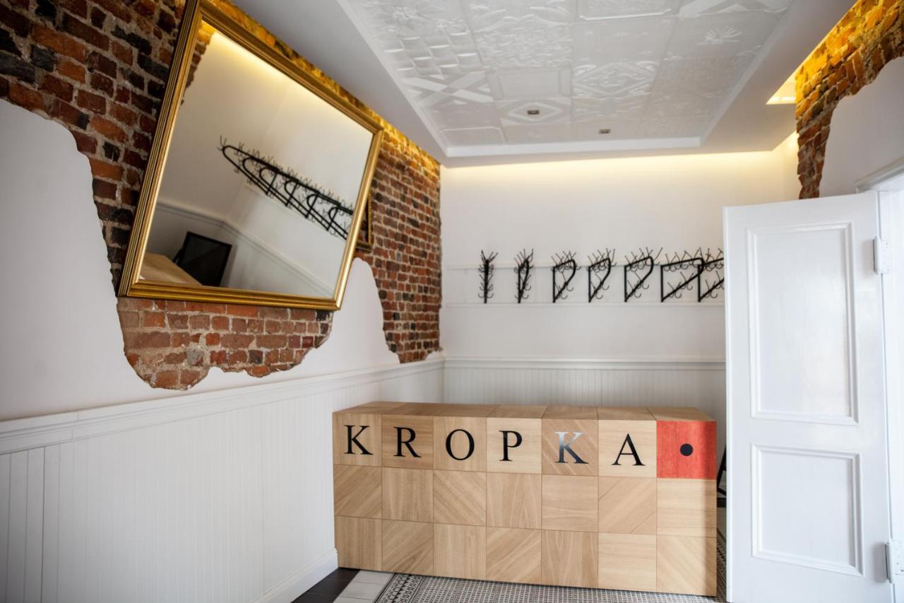 Pokoje Goscinne Kropka Тарновске Гори Екстериор снимка